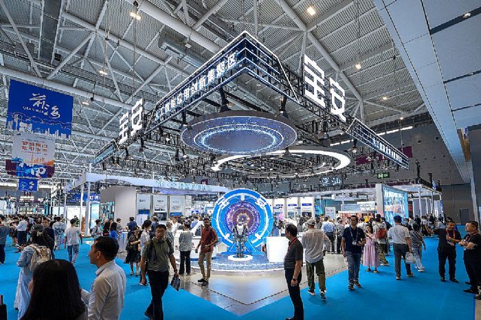 聯(lián)誠(chéng)發(fā)智慧城市綜合解決方案閃耀第26屆高交會(huì)，數(shù)字創(chuàng)意描繪未來(lái)城市新圖景